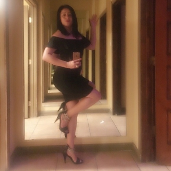 Wow Couture Off Shoulder Bandage Ruffle sexy dress - Picture 6 of 7